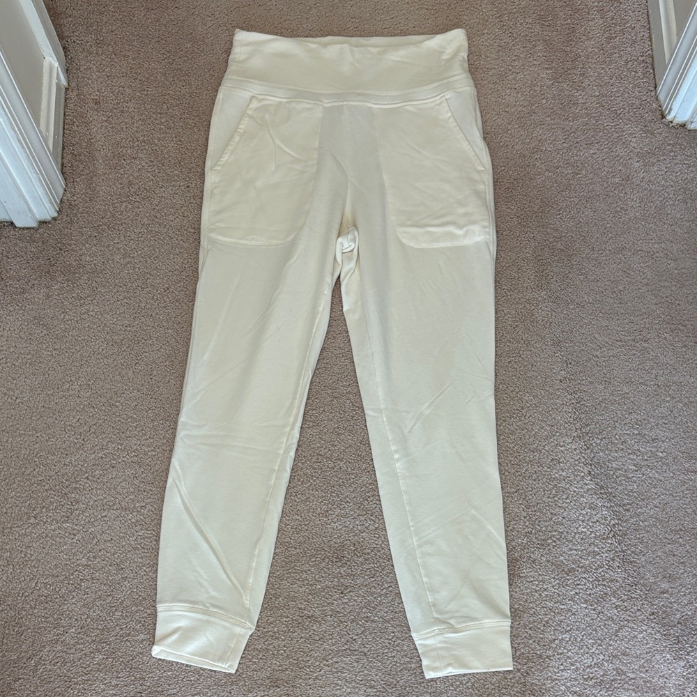 🚨 LAST CHANCE Old Navy Cream Sweat Pants